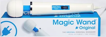 Emballage officiel du Hitachi Magic Wand original (Magic Wand HV250R). Présentation de la boîte du vibromasseur Hitachi, icône des baguettes magiques.