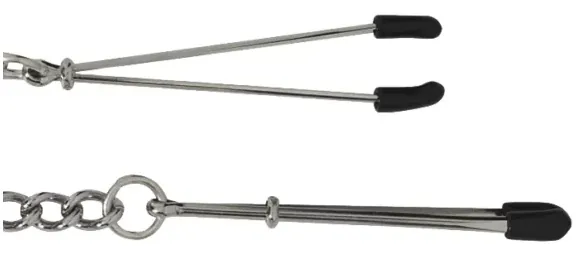 Découvrez deux modèles de pinces à tétons BDSM métalliques pour intensifier vos jeux de sensation. Ces accessoires sont parfaits pour explorer le jeu de mamelon dans une séance de domination. Idéales pour les amateurs de pinces BDSM recherchant précision et esthétique.