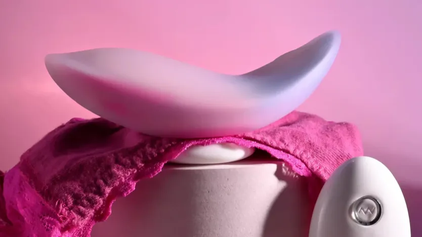 sextoy étanche, vibromasseur silencieux, culotte stimulante, jeu sensuel, plaisir à distance, culotte de stimulation, culotte excitante