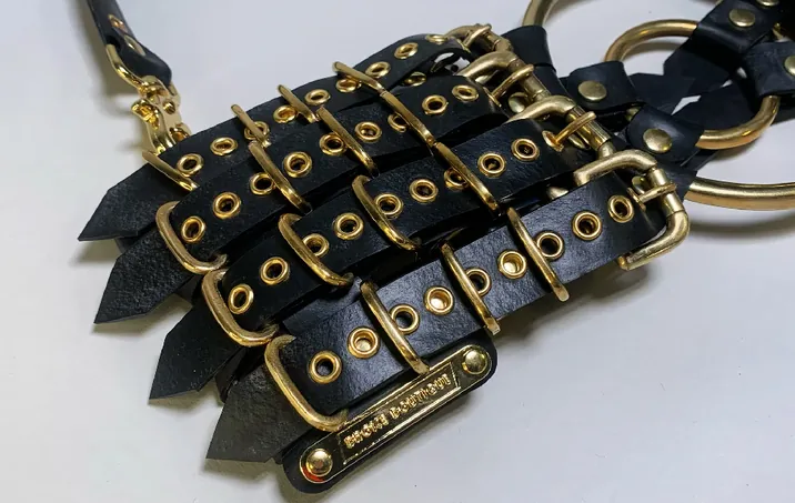 Vêtements de bondage Broke Boutique