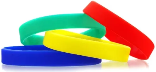 Gros elastique en guise de cockring fait maison DIY