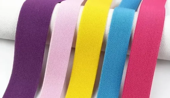 Bandelette elastique en guise de cockring fait maison DIY